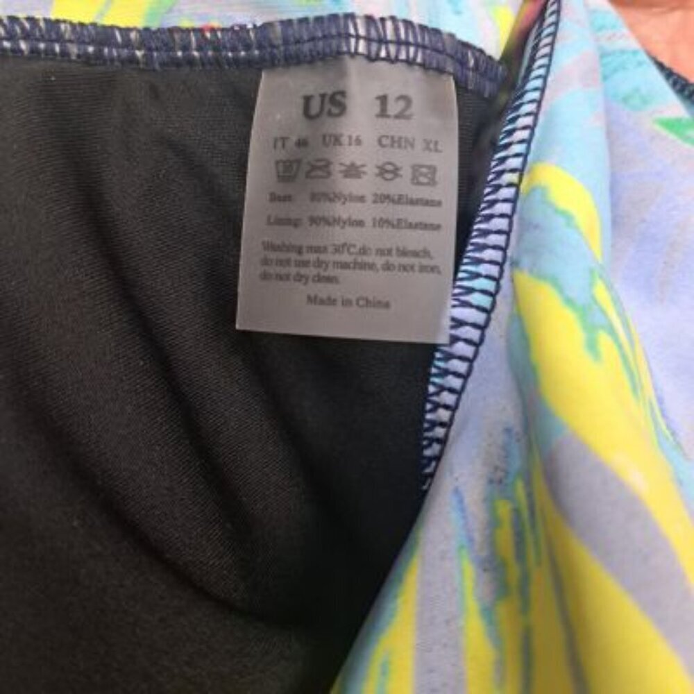 Colorful Tropical Print Tankini Swim Top NWT - Picture 3 of 8